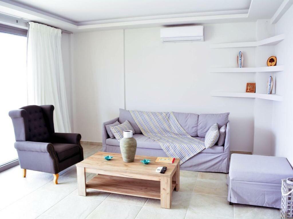 Beach House Plakias Bagian luar foto